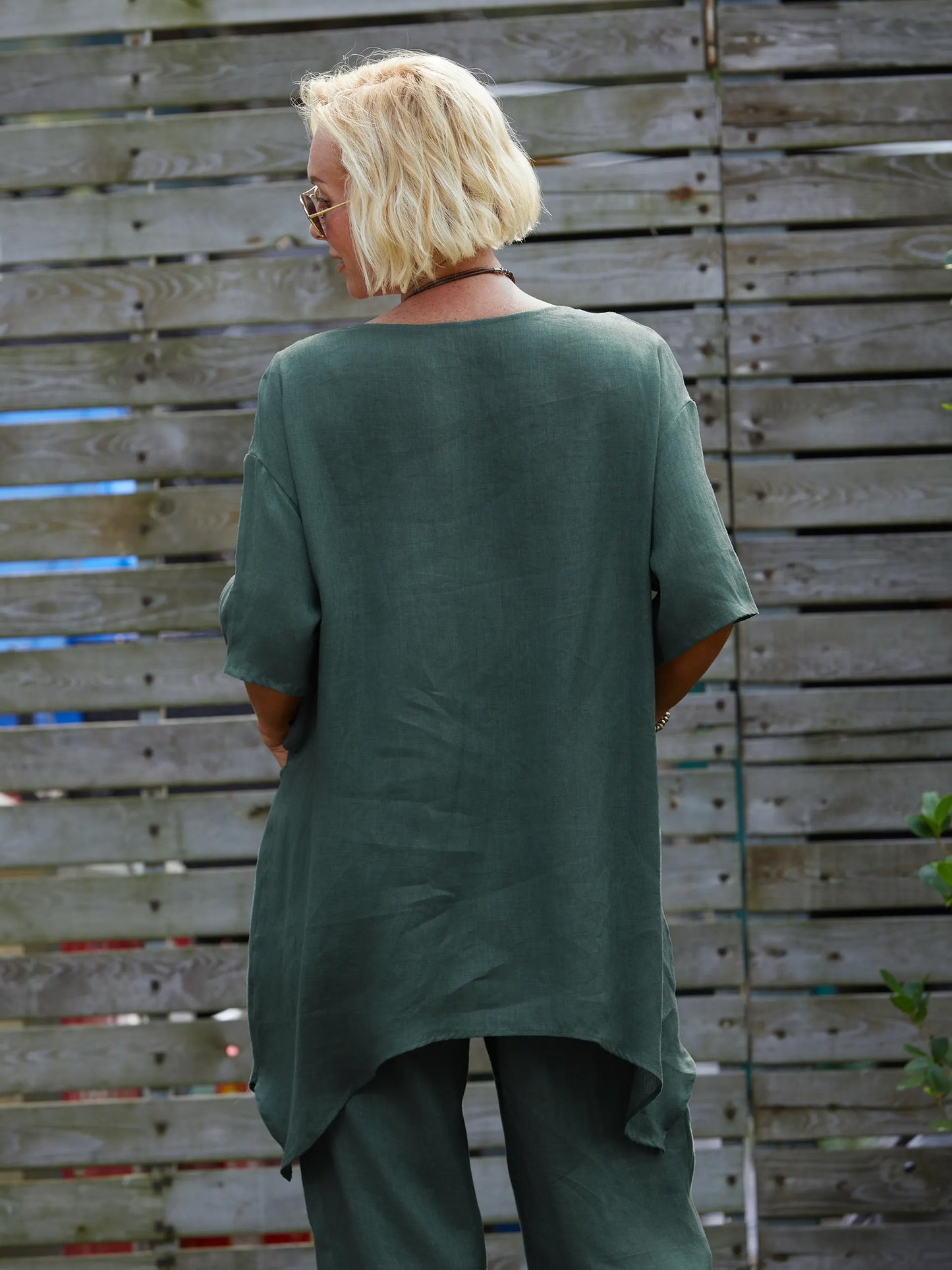 Mira | 100% linen v-neck tunic with side detail