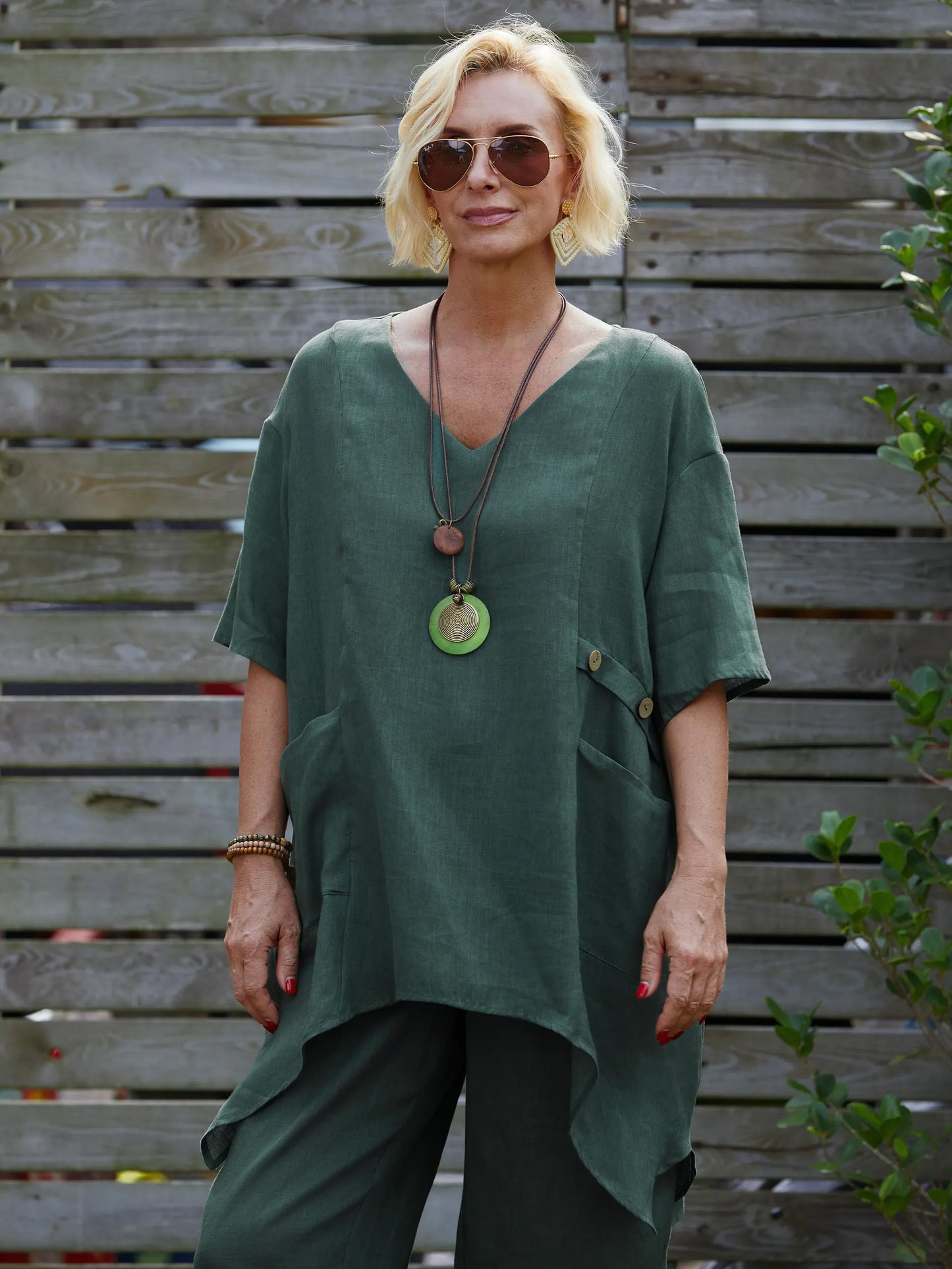 Mira | 100% linen v-neck tunic with side detail